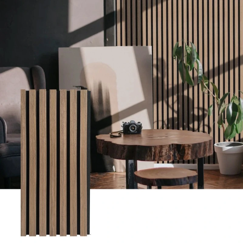 Pannello murale acustico a doghe di legno per l'assorbimento acustico interno